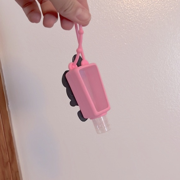 5/$25 💖 My melody hand sanitizer bottle - Picture 2 of 2